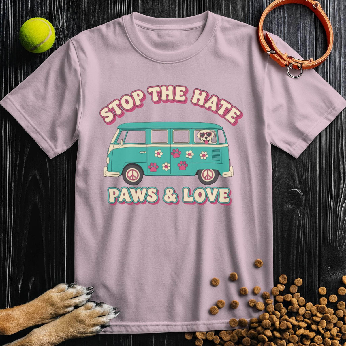 Light pink Paws & Love T-Shirt with fun dog and van graphic. Cotton unisex shirt, ideal for pet lovers and everyday comfort.